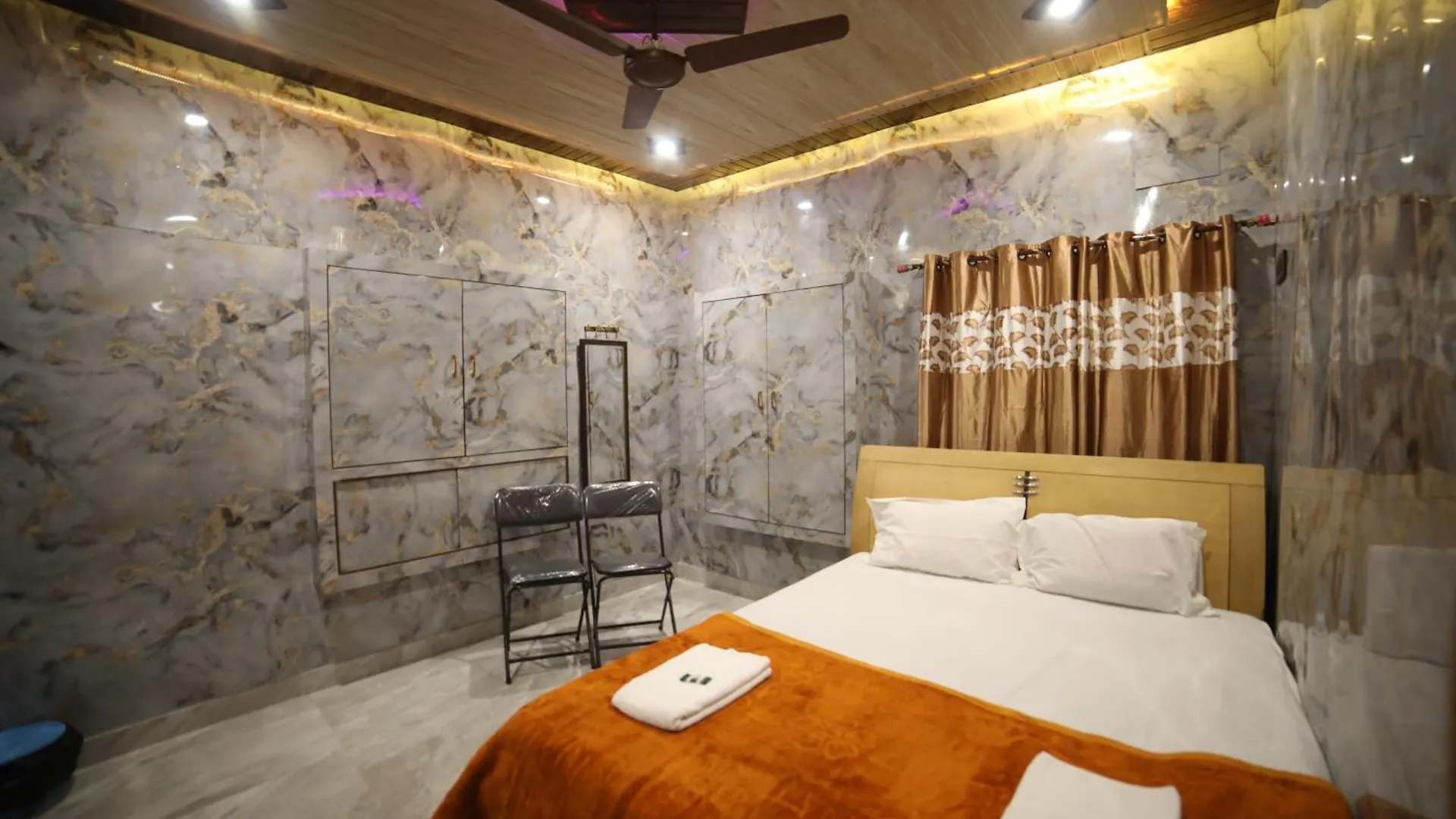Maa Vishalakshi Home Stay Βαρανάσι Δωμάτια σε οικογενειακή κατοικία